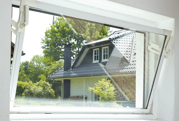 ACO Nebenraumfenster Kippfluegel Einbau2